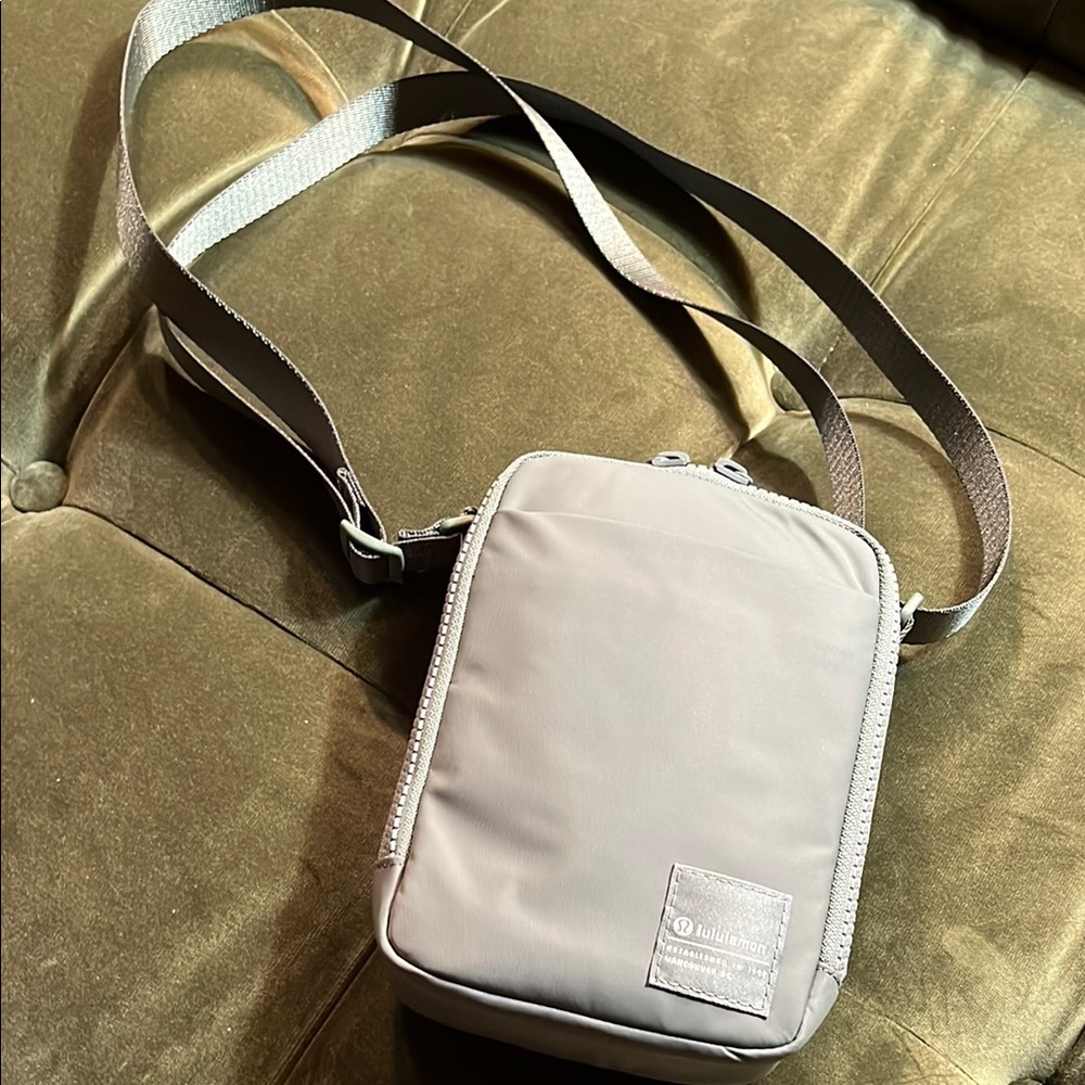 NWOT LULULEMON Athletica Adjusted Crossbody Handbag Purse
